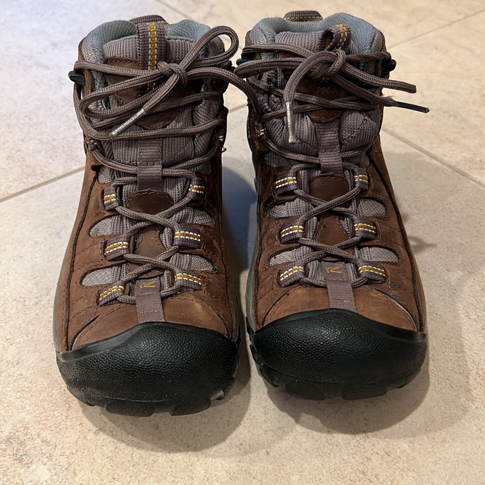 Keen Targhee waterproof hiking boots